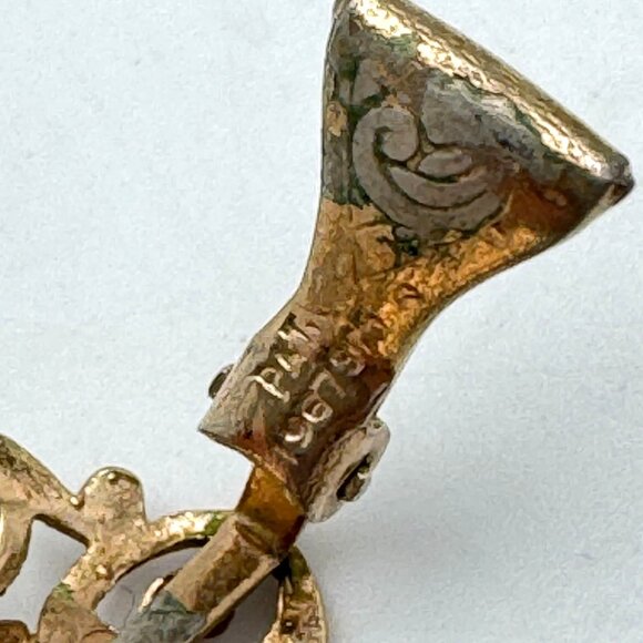 Vintage Gold-Tone Clip-On Earrings Greenish Black Rhinestones & Filigree Design - Picture 4 of 8